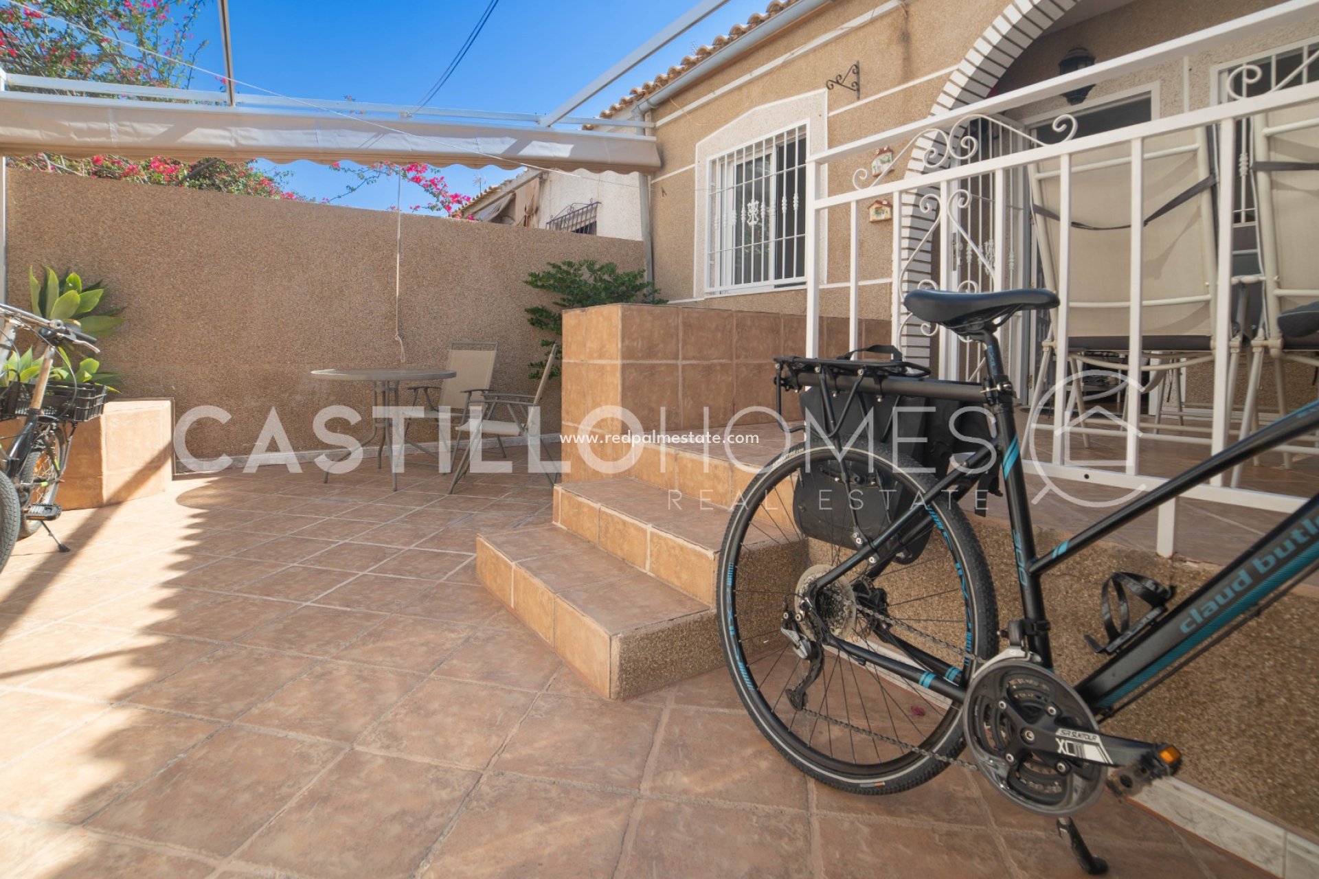 Resale - Town House -
Torrevieja - Aguas Nueva