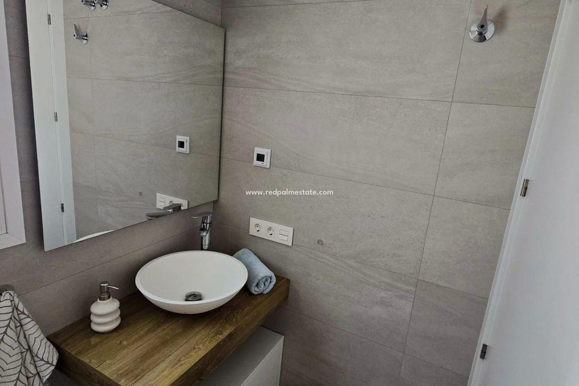 Resale - Town House -
Torrevieja - Aguas Nueva