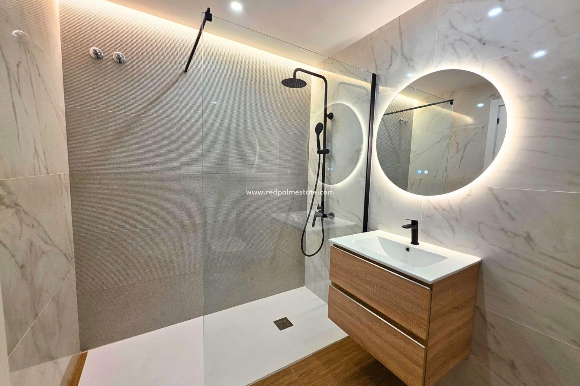 Resale - Town House -
Torrevieja - Aguas Nueva