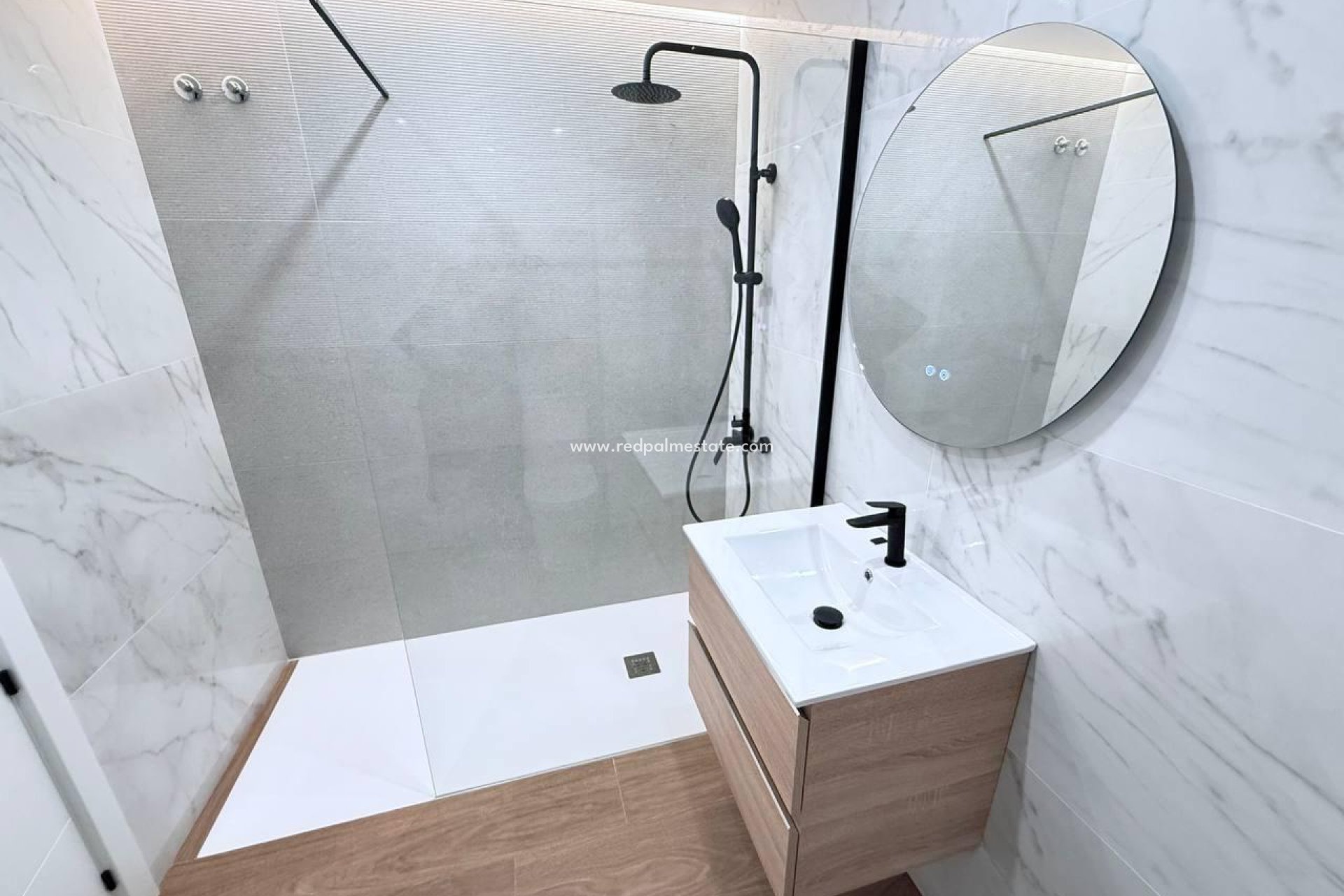 Resale - Town House -
Torrevieja - Aguas Nueva