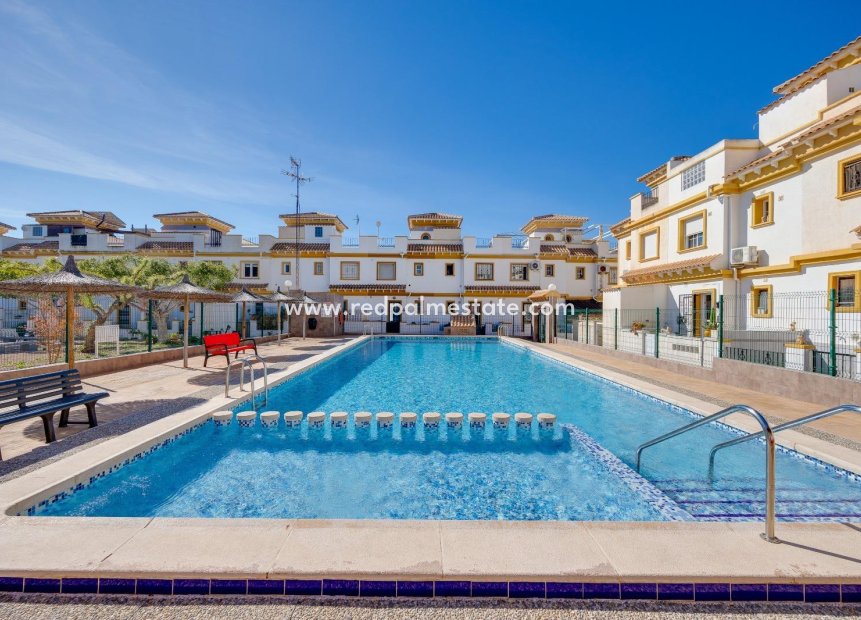 Resale - Town House -
Torrevieja - Aguas Nueva
