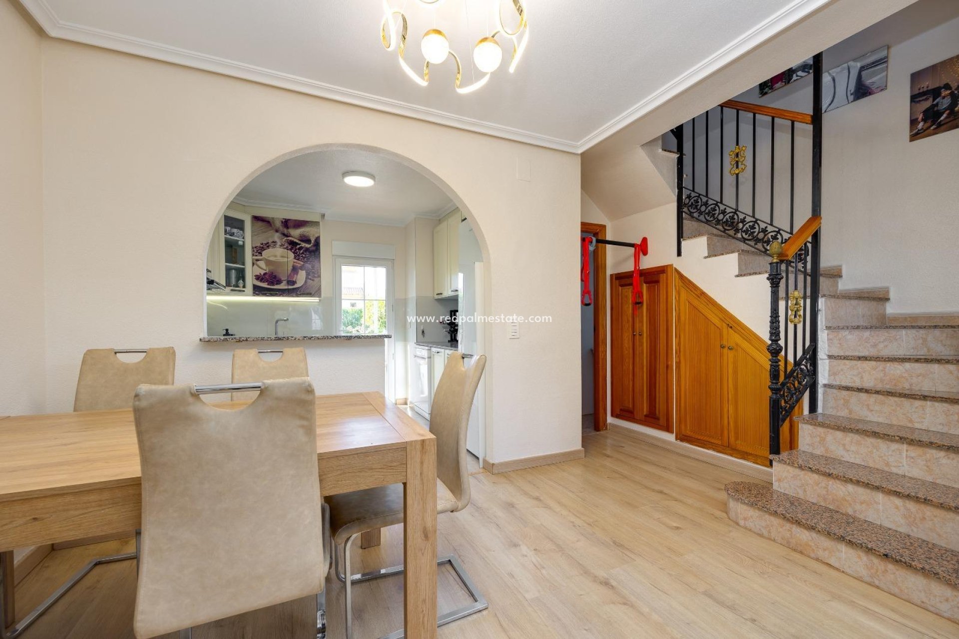 Resale - Town House -
Torrevieja - Aguas Nueva