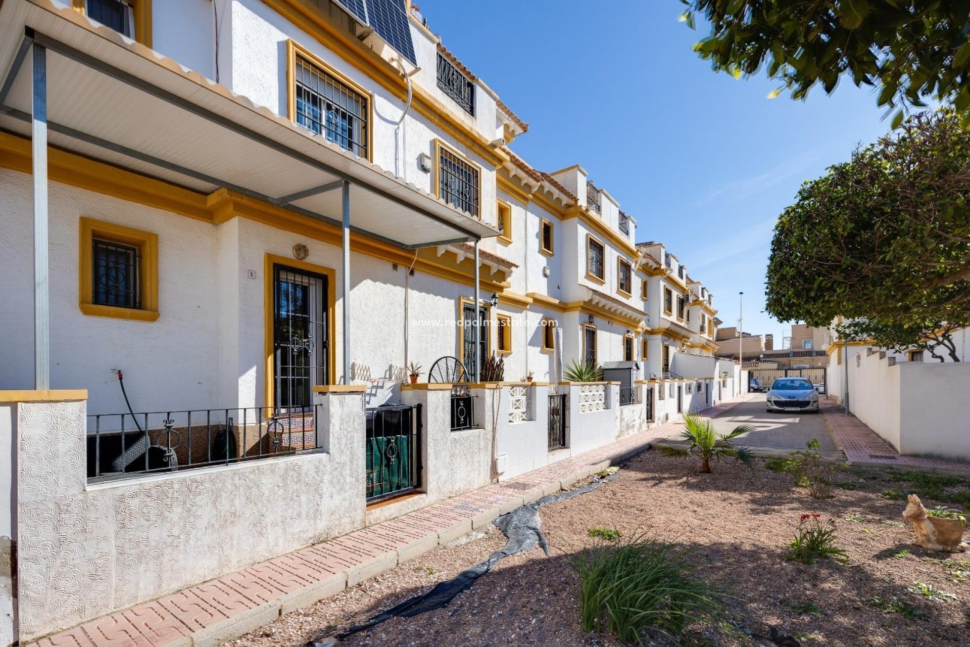 Resale - Town House -
Torrevieja - Aguas Nueva