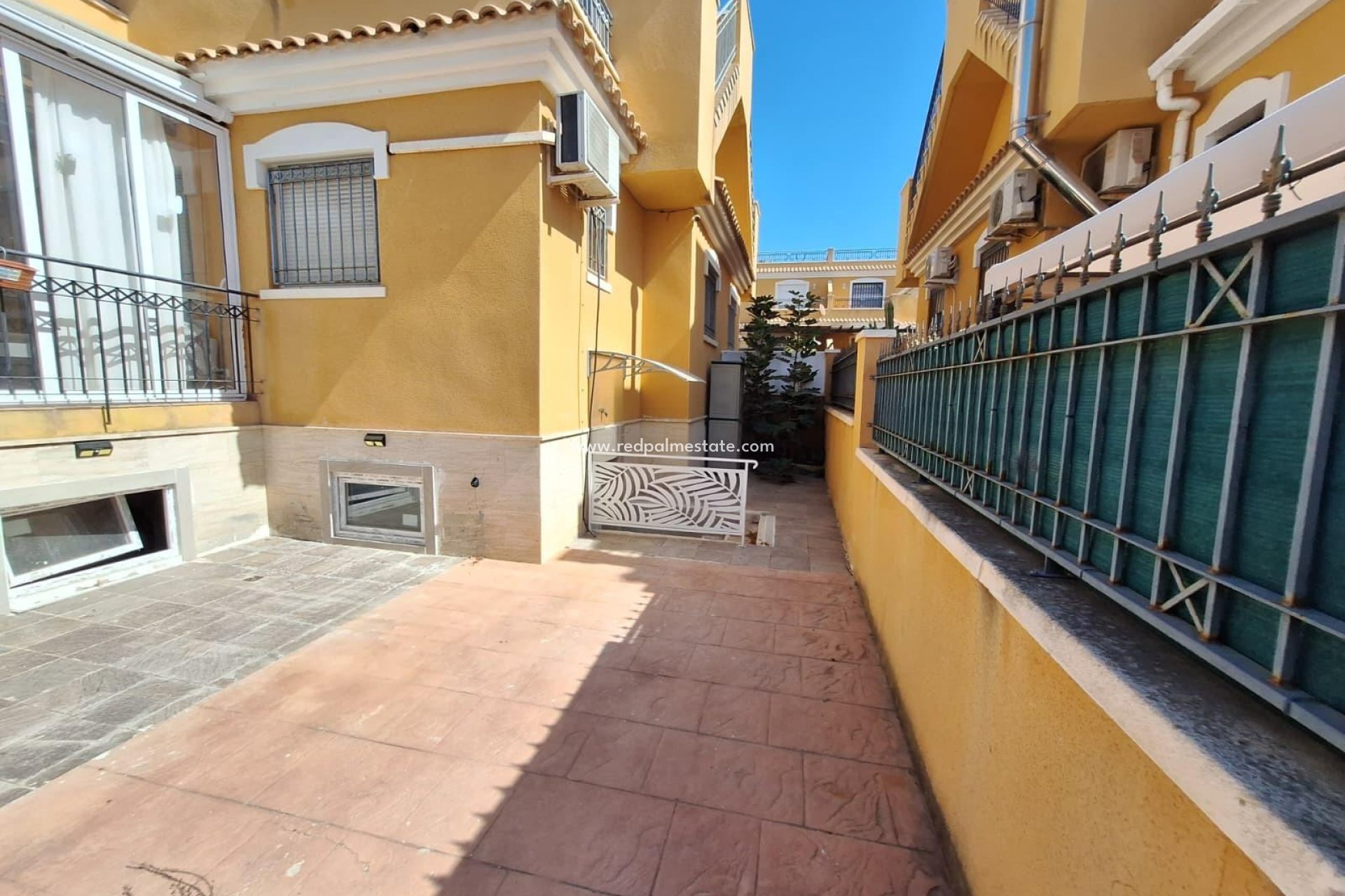 Resale - Town House -
Torrevieja - Aguas Nuevas