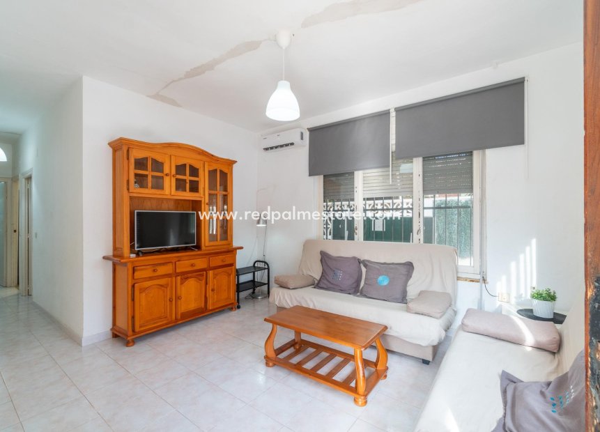 Resale - Town House -
Torrevieja - Aguas Nuevas