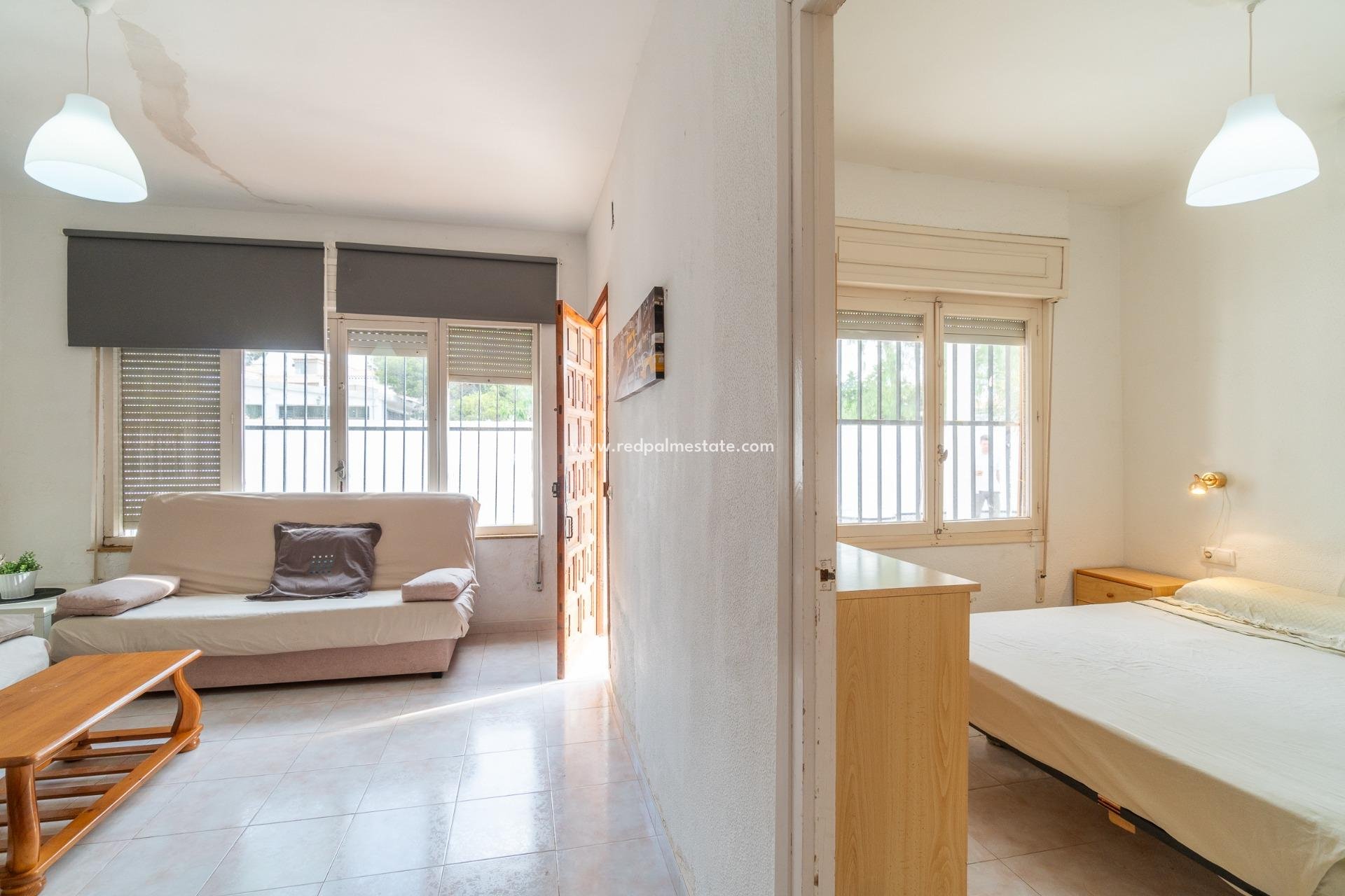 Resale - Town House -
Torrevieja - Aguas Nuevas