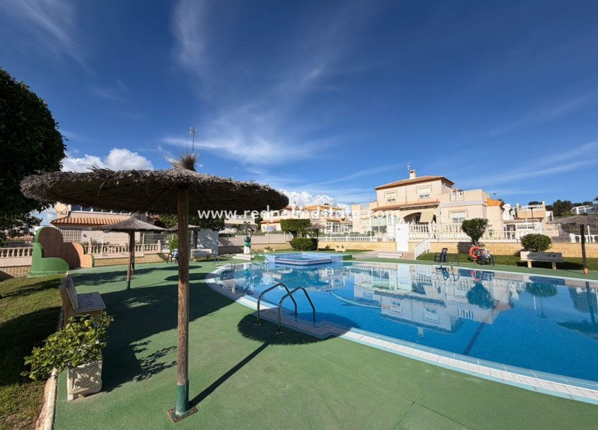 Resale - Town House -
Torrevieja - Cabo cervera