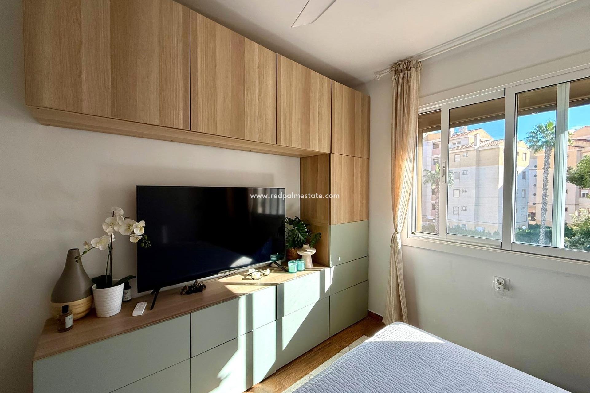 Resale - Town House -
Torrevieja - Calas blanca