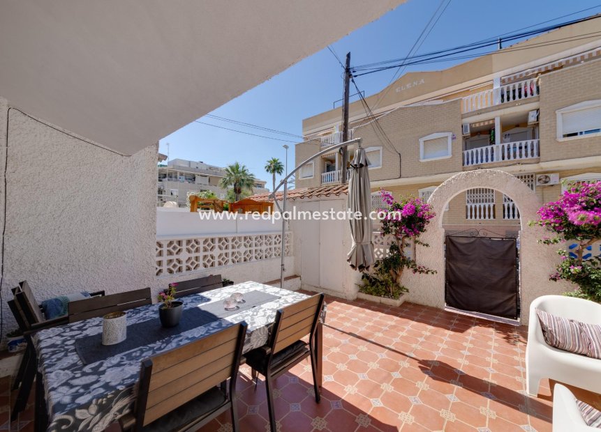 Resale - Town House -
Torrevieja - Calas blanca