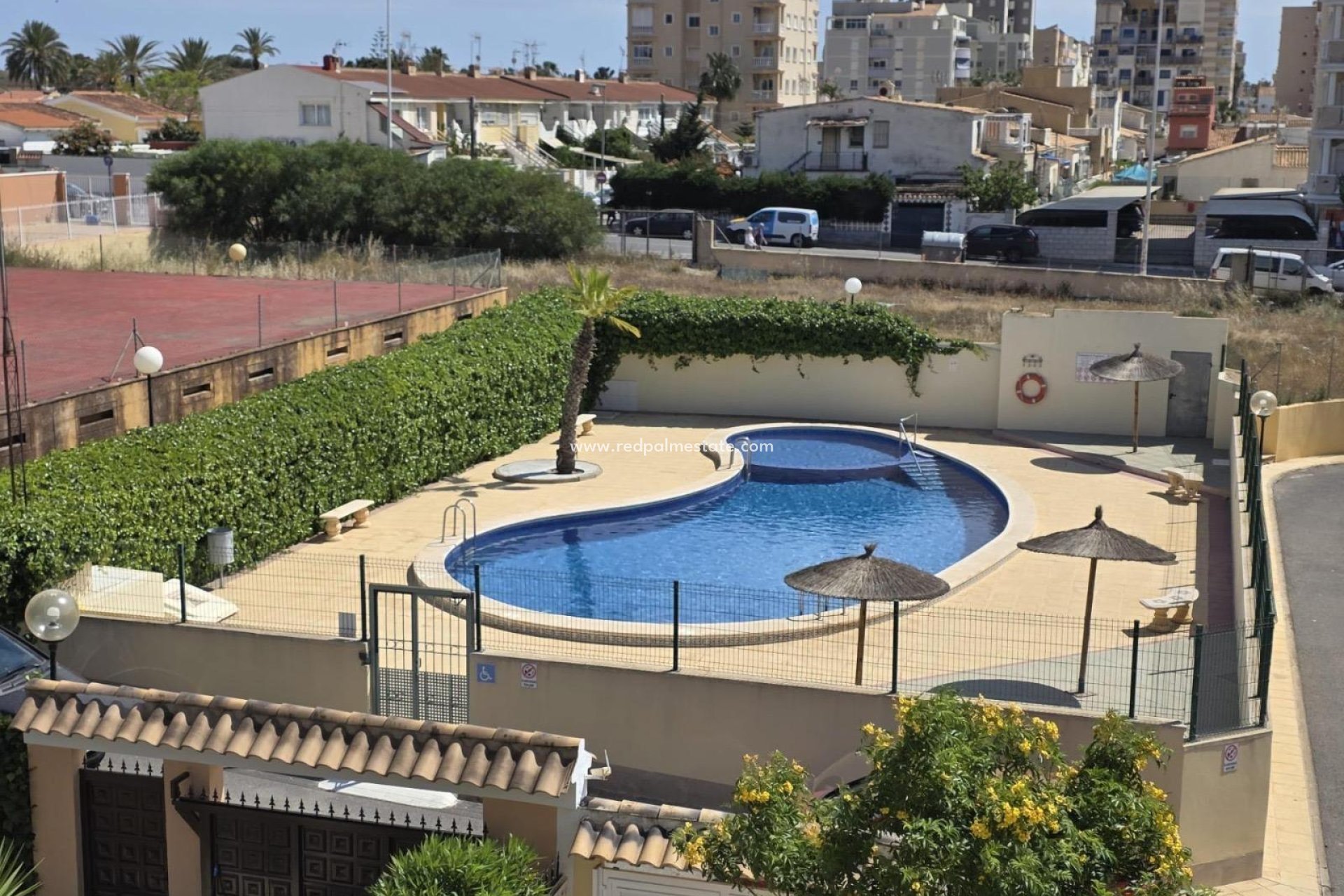 Resale - Town House -
Torrevieja - Calas blanca