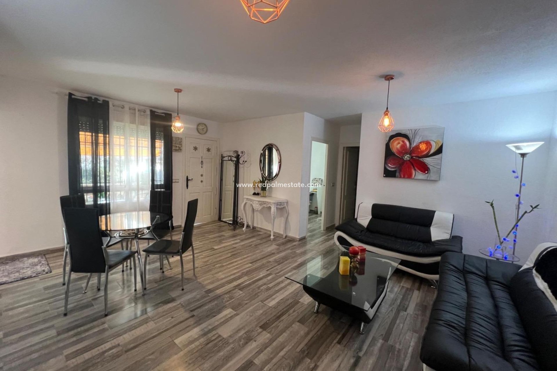 Resale - Town House -
Torrevieja - Calas blanca