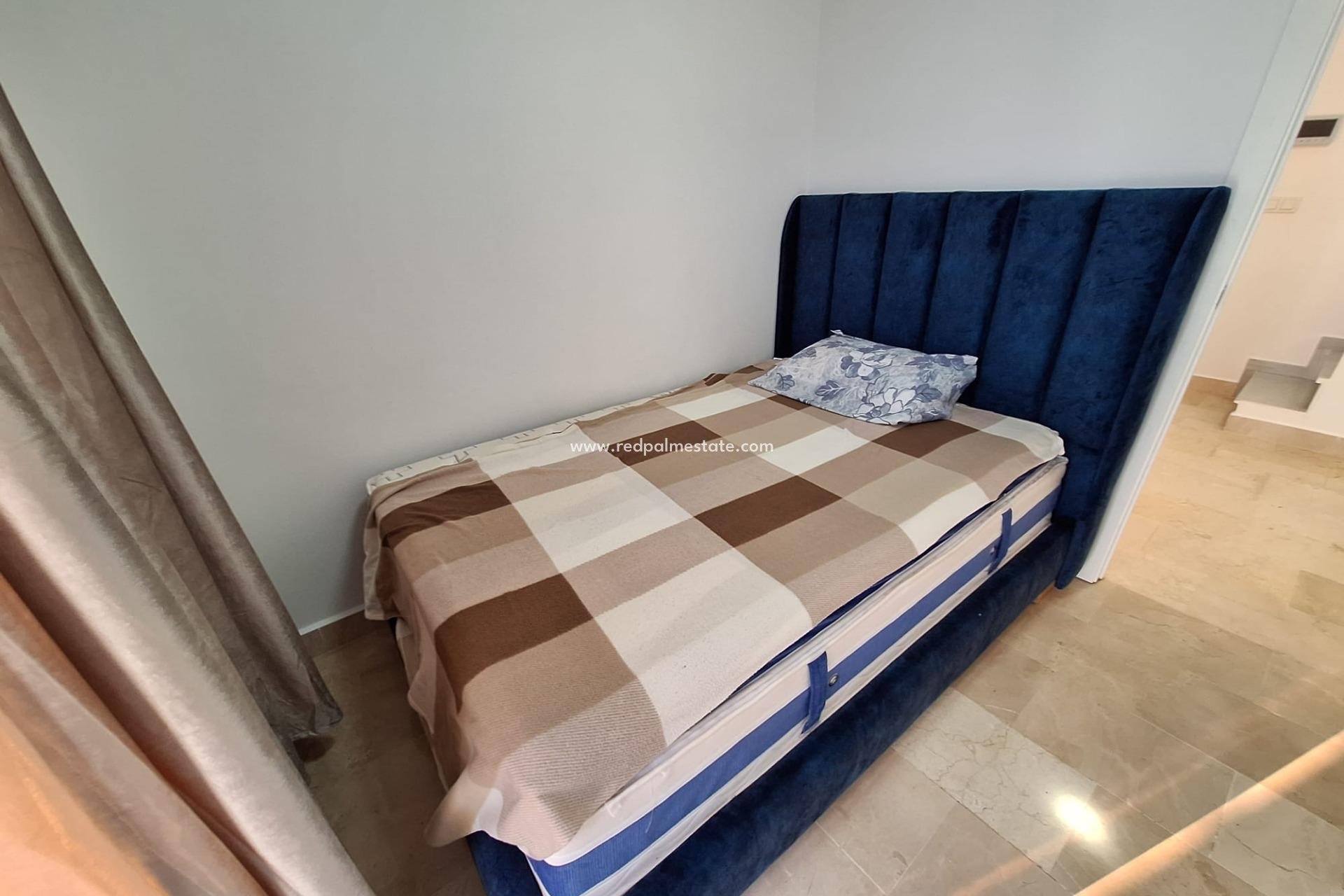 Resale - Town House -
Torrevieja - Centro Torrevieja