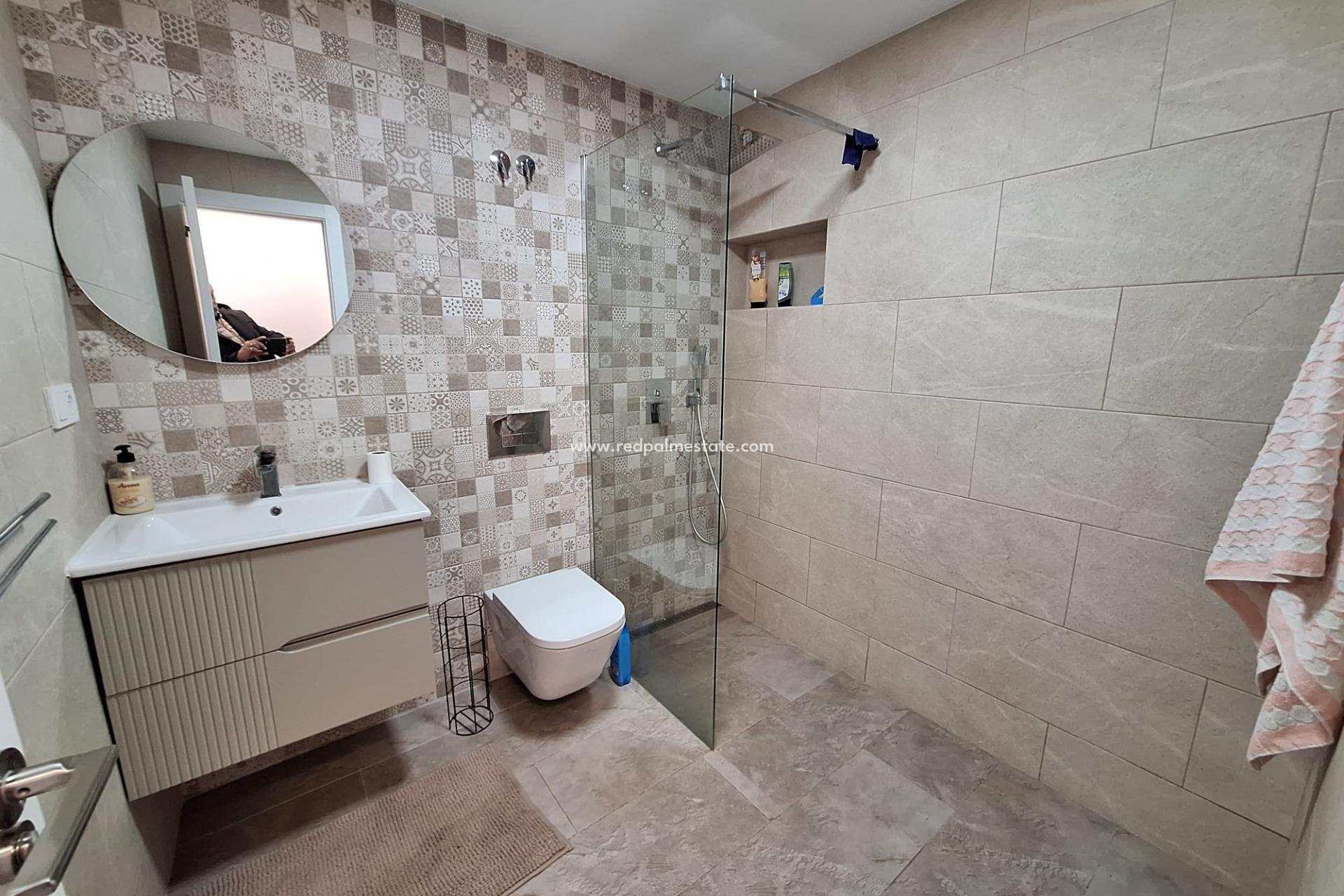 Resale - Town House -
Torrevieja - Centro Torrevieja