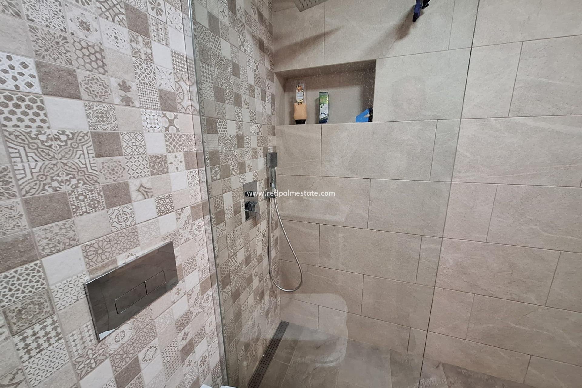 Resale - Town House -
Torrevieja - Centro Torrevieja