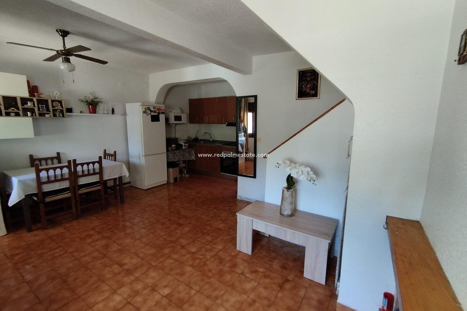 Resale - Town House -
Torrevieja - Centro Torrevieja