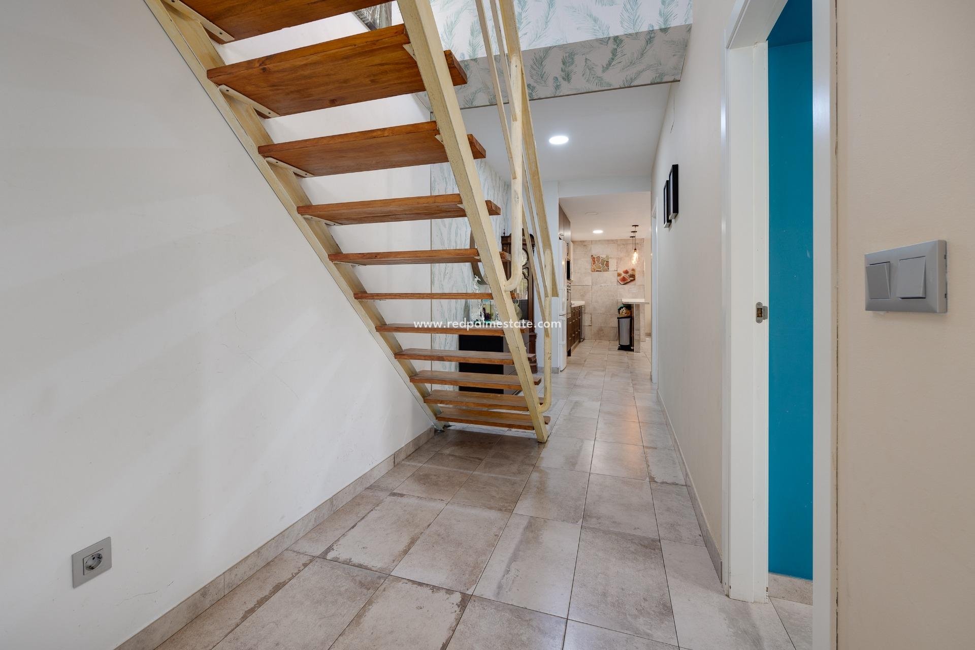 Resale - Town House -
Torrevieja - Centro Torrevieja