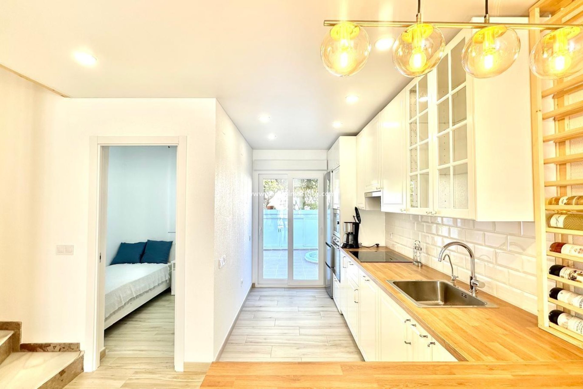 Resale - Town House -
Torrevieja - Centro Torrevieja