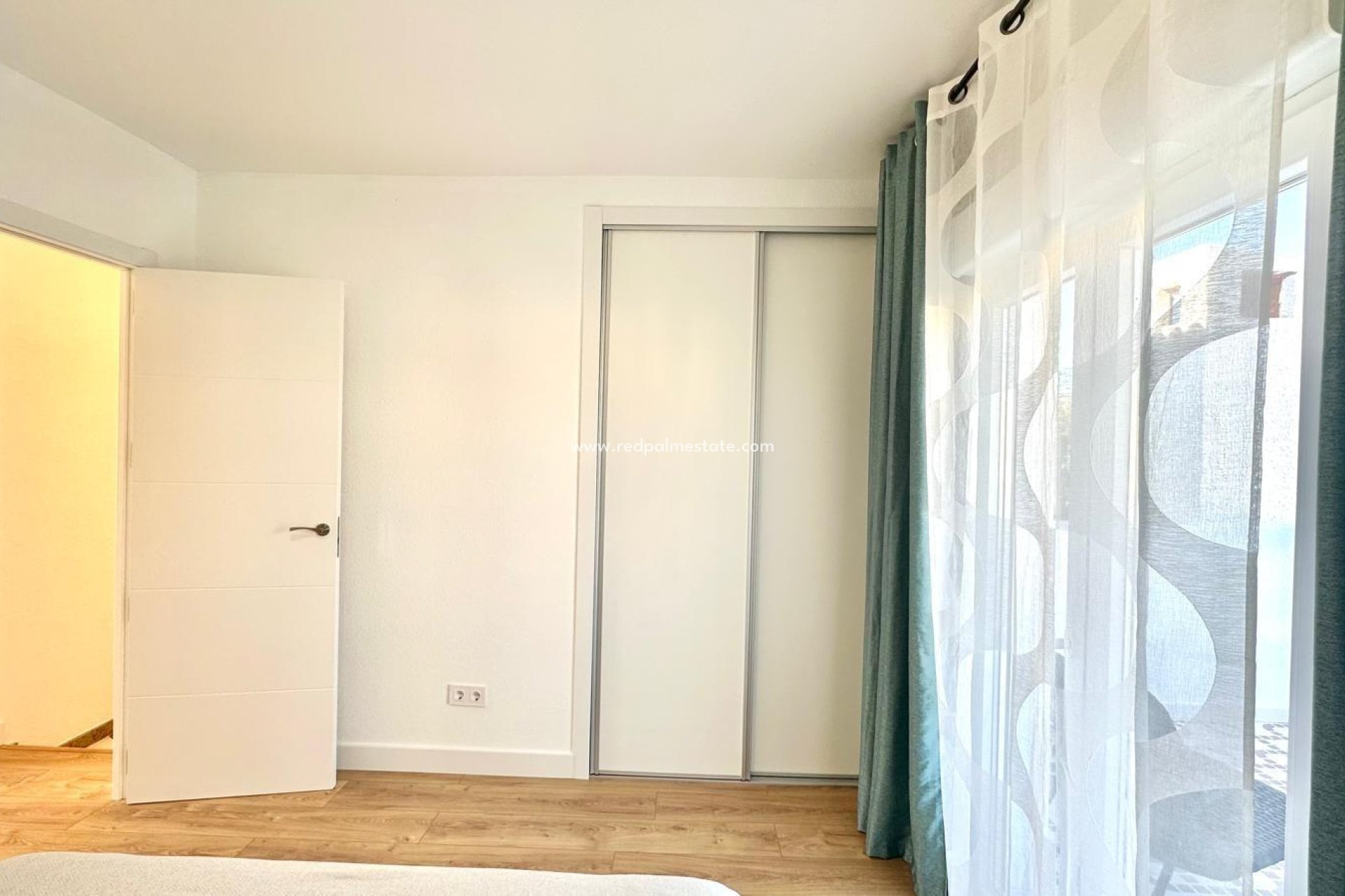 Resale - Town House -
Torrevieja - Centro Torrevieja