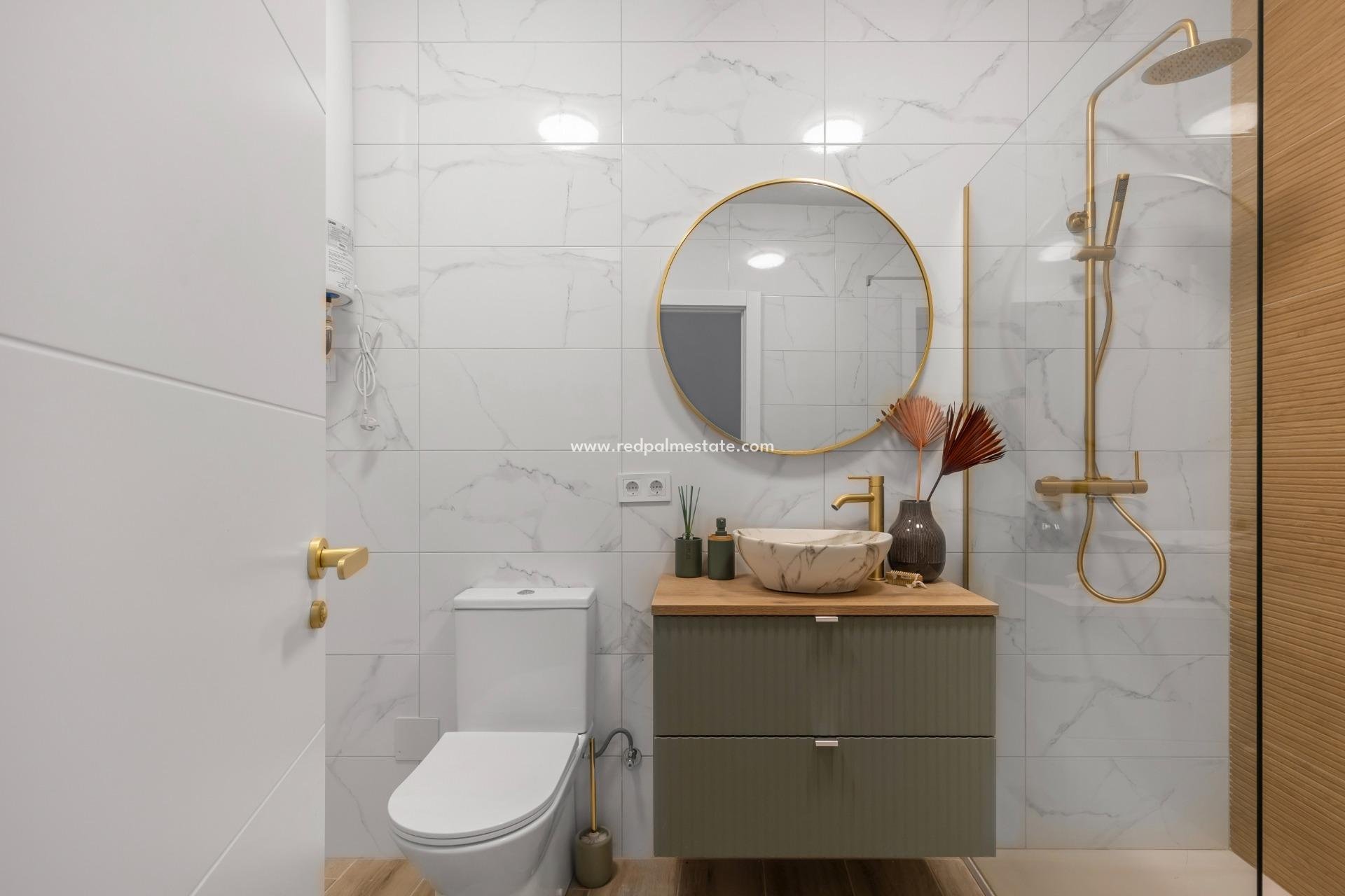 Resale - Town House -
Torrevieja - Centro Torrevieja