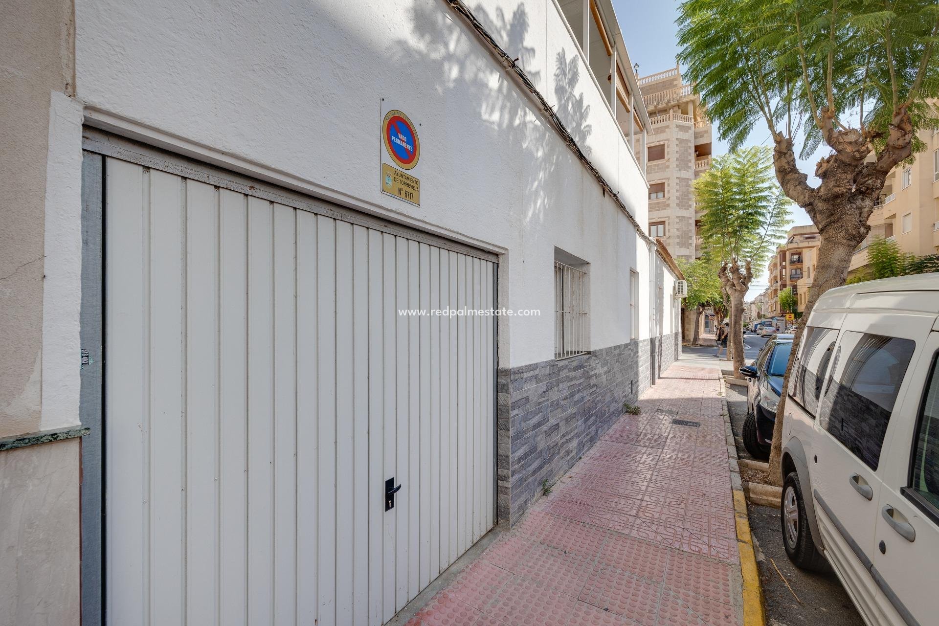 Resale - Town House -
Torrevieja - Centro Torrevieja