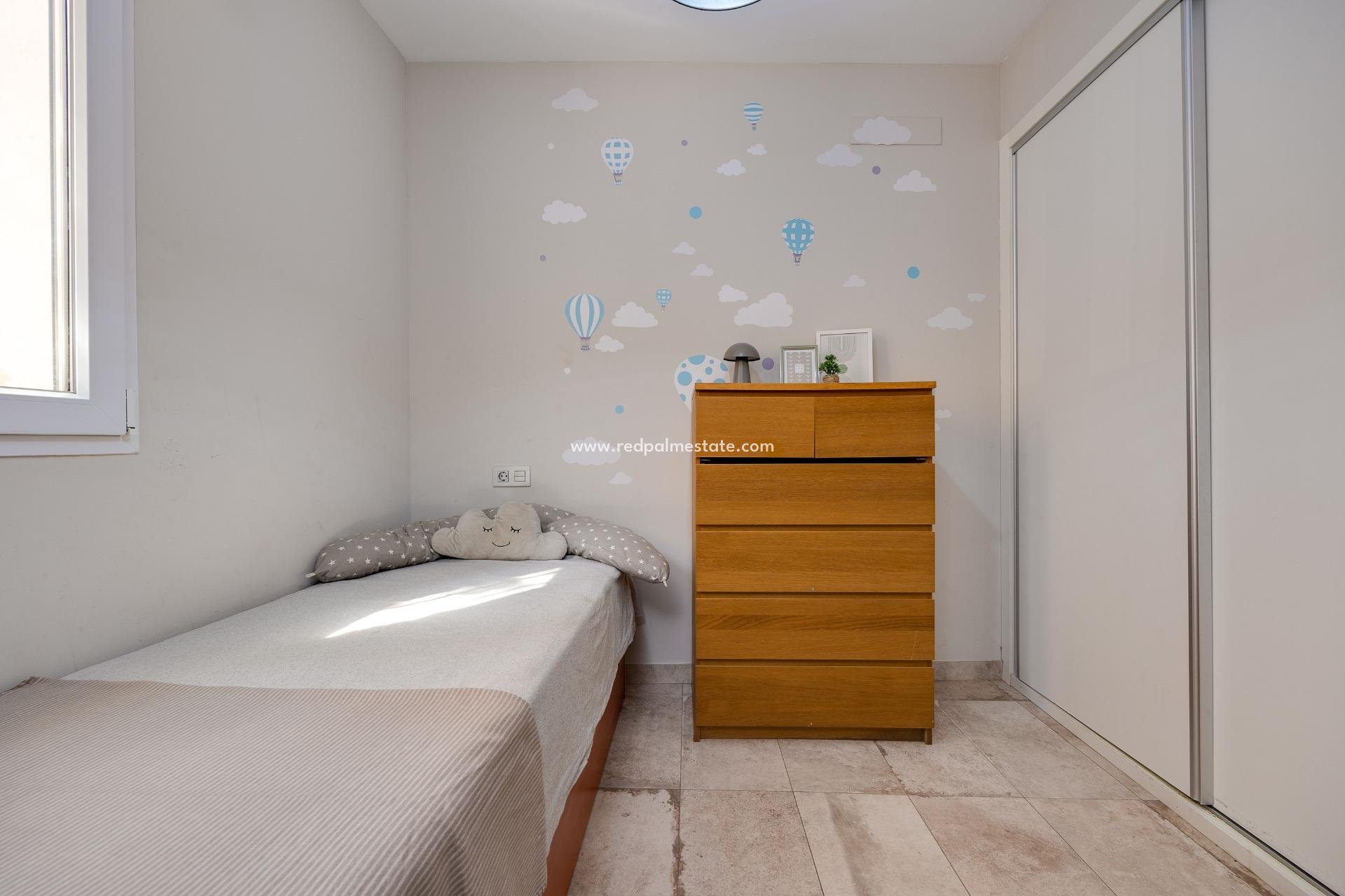 Resale - Town House -
Torrevieja - Centro