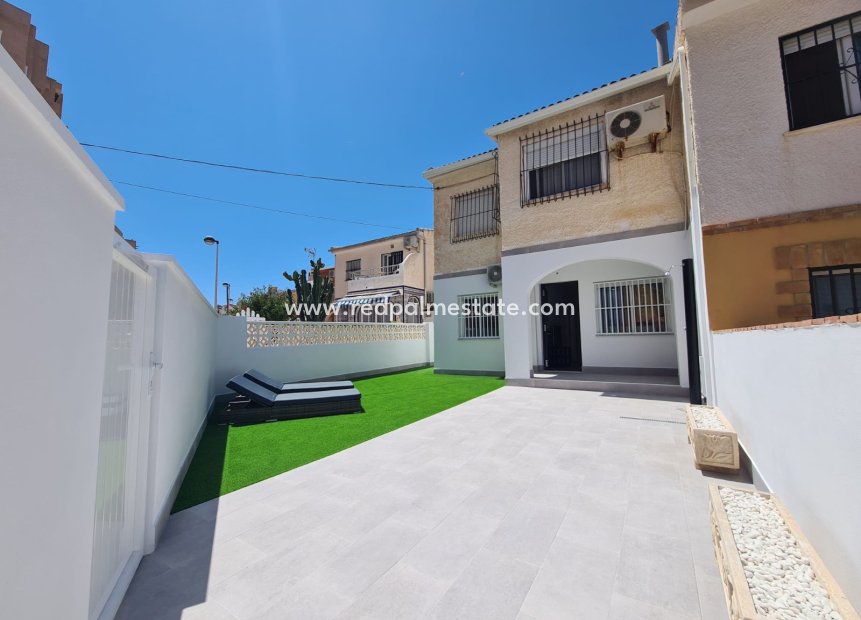 Resale - Town House -
Torrevieja - Costa Blanca