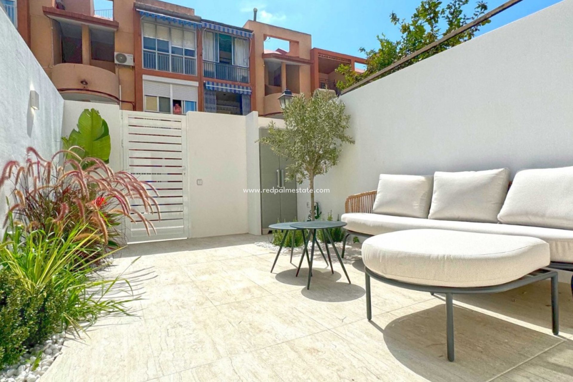 Resale - Town House -
Torrevieja - Costa Blanca