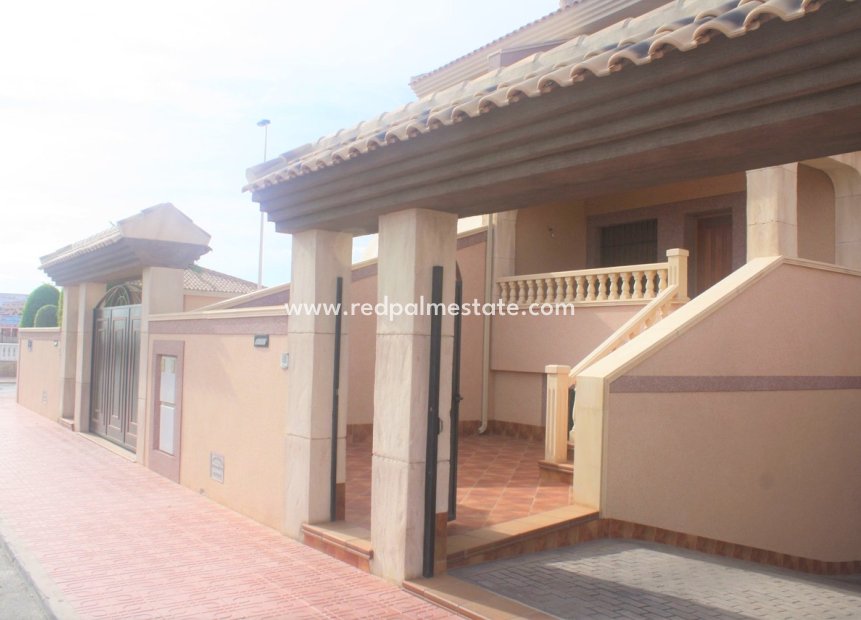 Resale - Town House -
Torrevieja - Costa Blanca