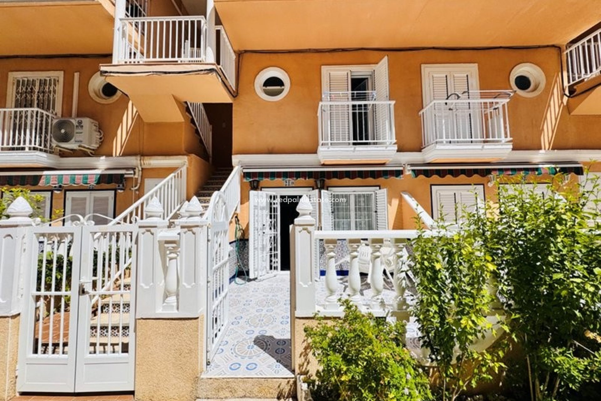 Resale - Town House -
Torrevieja - Costa Blanca