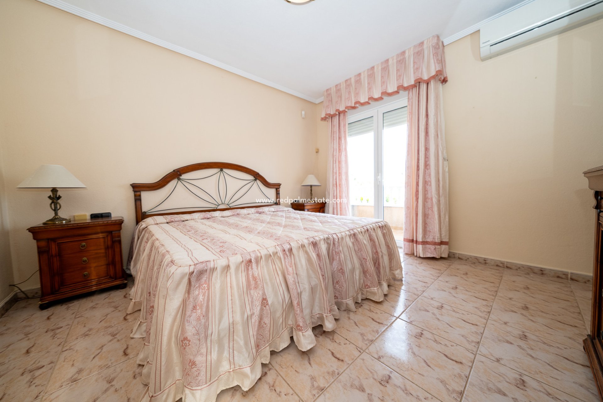 Resale - Town House -
Torrevieja - El Chaparral