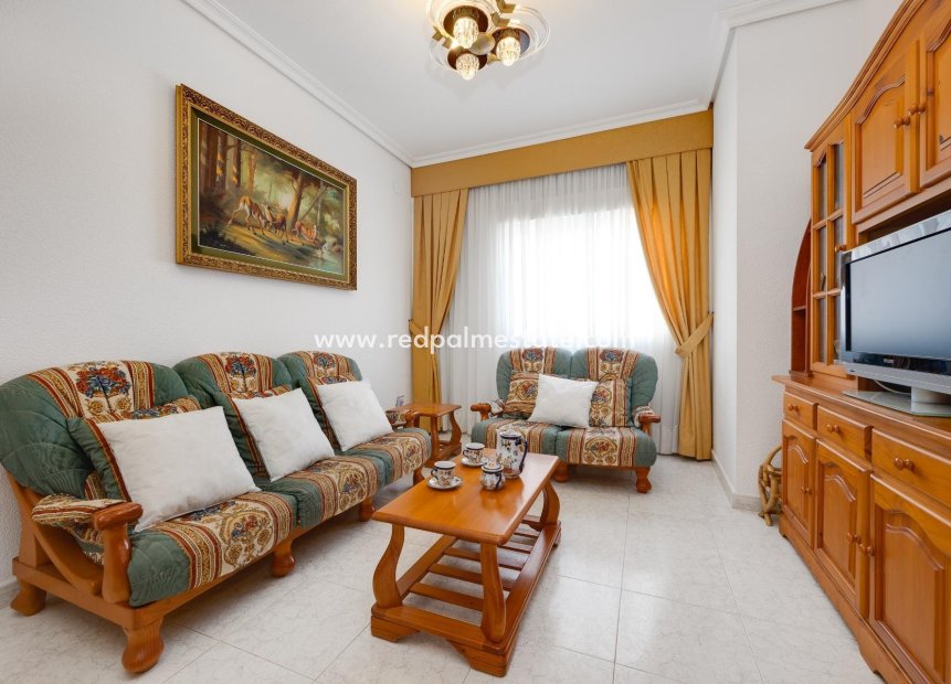 Resale - Town House -
Torrevieja - Estacion de autobuses