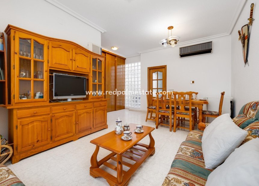 Resale - Town House -
Torrevieja - Estacion de autobuses