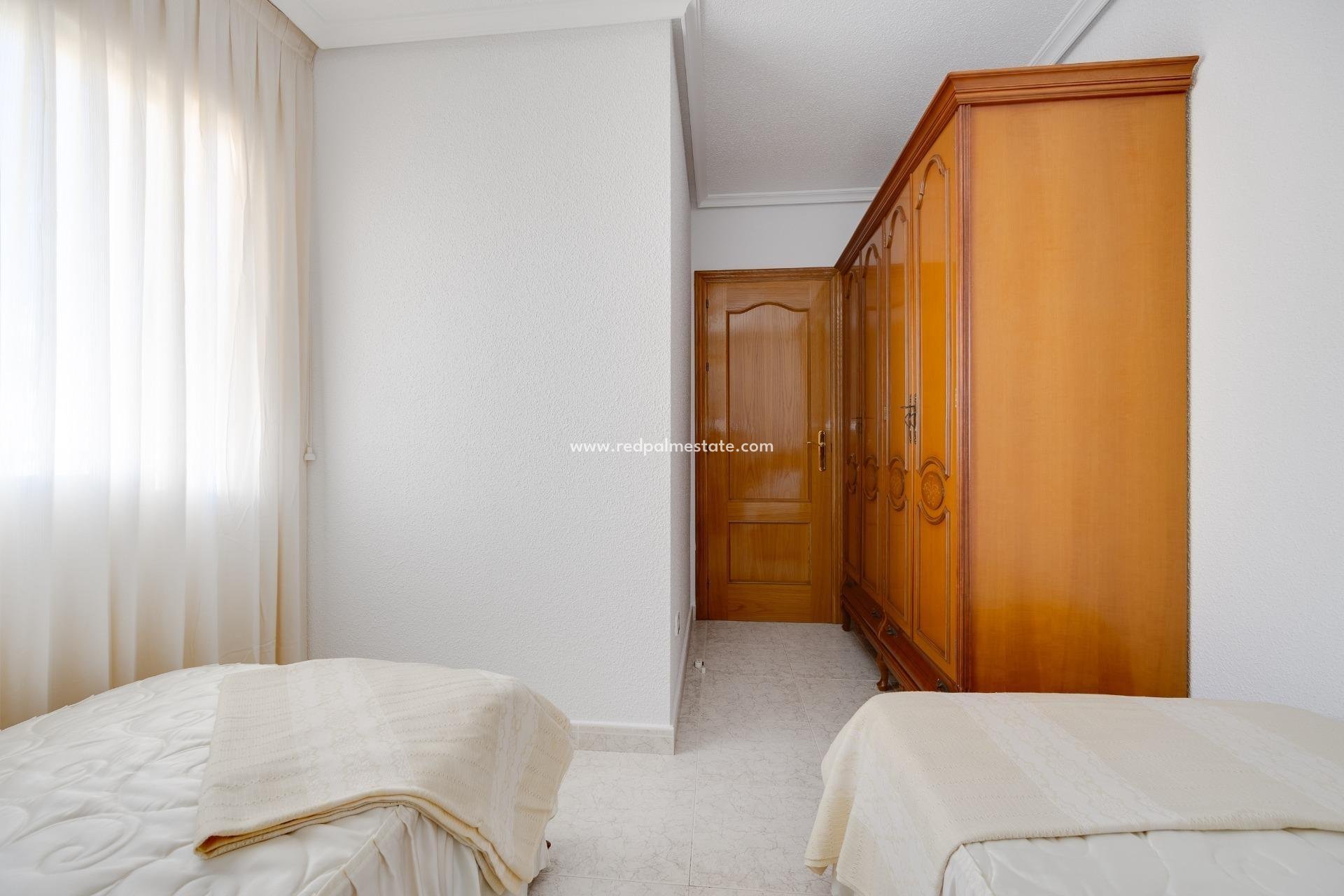 Resale - Town House -
Torrevieja - Estacion de autobuses