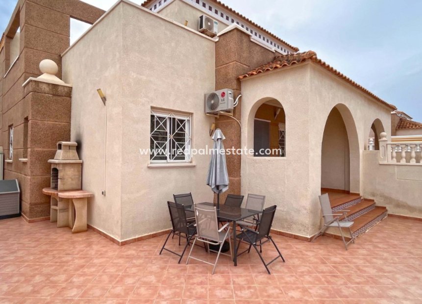 Resale - Town House -
Torrevieja - La Mata