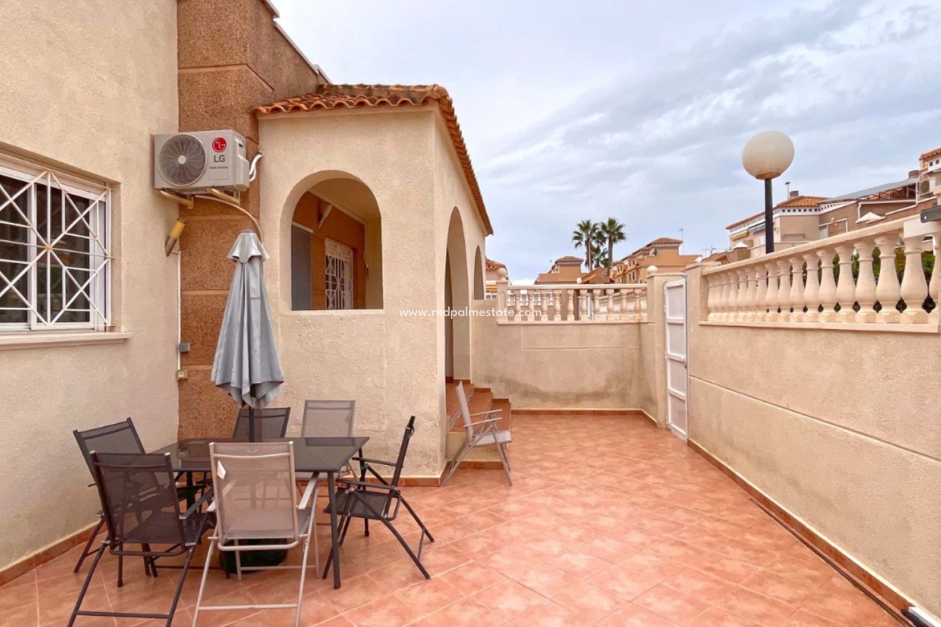 Resale - Town House -
Torrevieja - La Mata