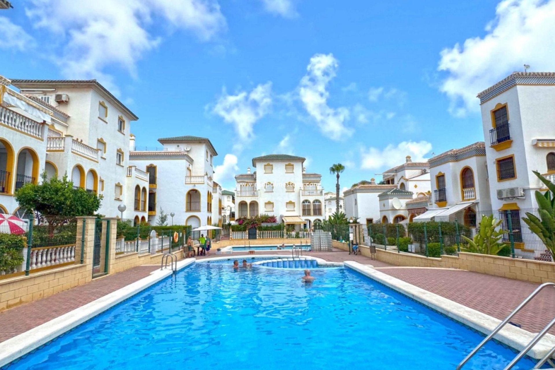Resale - Town House -
Torrevieja - La Mata