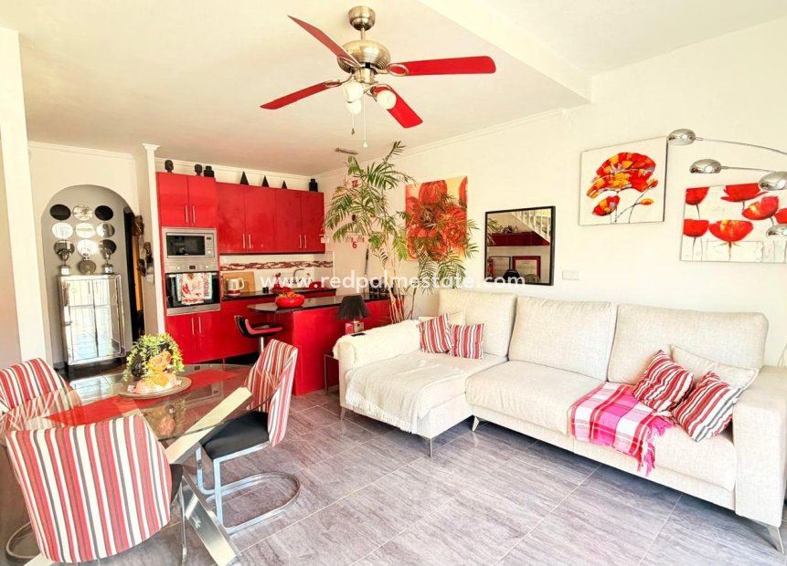 Resale - Town House -
Torrevieja - La Siesta - El Salado - Torreta
