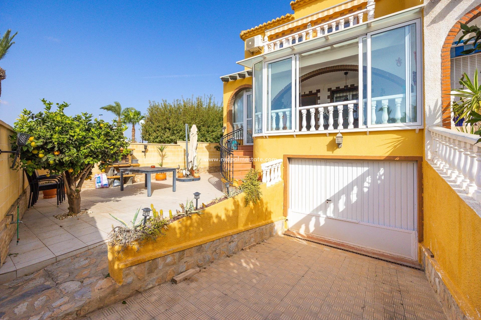 Resale - Town House -
Torrevieja - La Siesta - El Salado -  Torreta