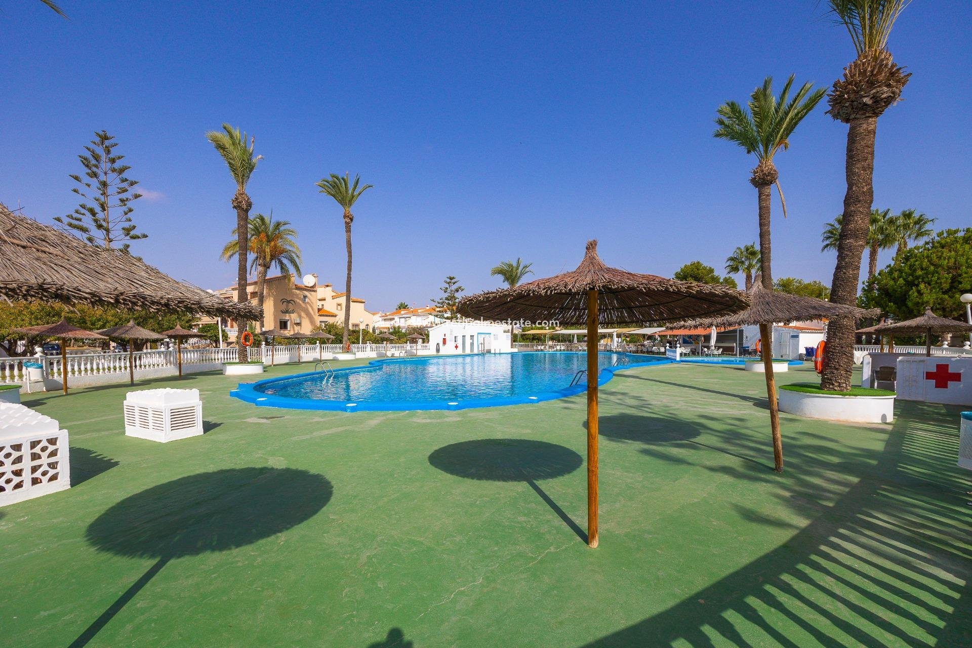 Resale - Town House -
Torrevieja - La Siesta - El Salado -  Torreta