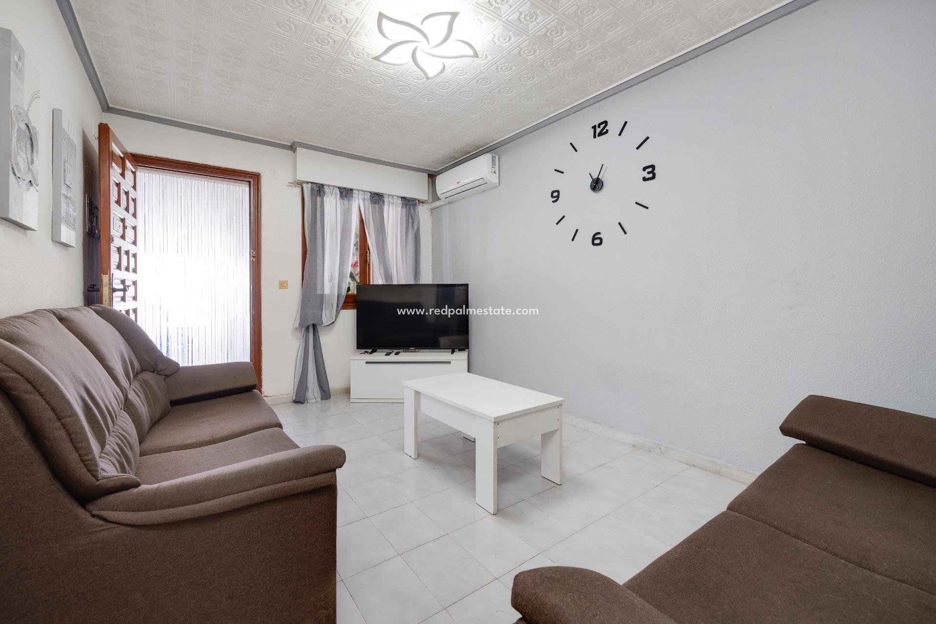 Resale - Town House -
Torrevieja - La Siesta - El Salado -  Torreta