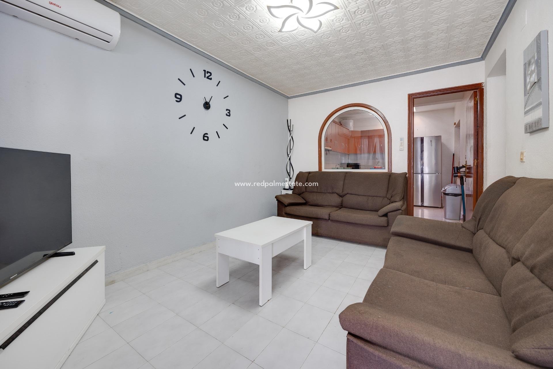 Resale - Town House -
Torrevieja - La Siesta - El Salado -  Torreta