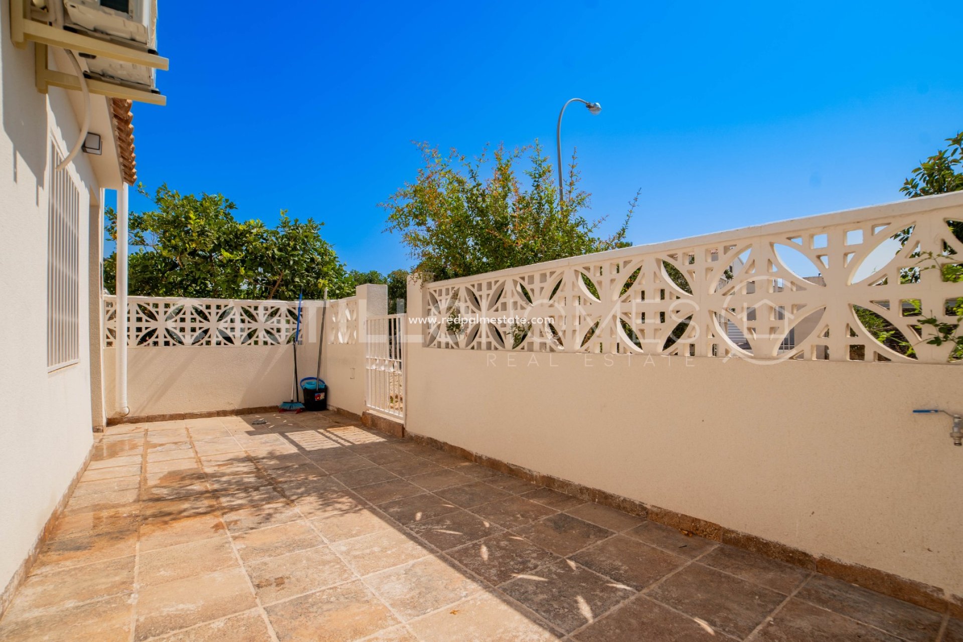 Resale - Town House -
Torrevieja - La Siesta - El Salado -  Torreta