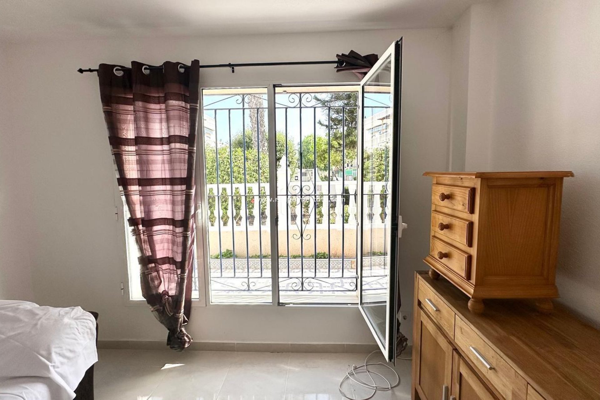 Resale - Town House -
Torrevieja - La Siesta - El Salado -  Torreta