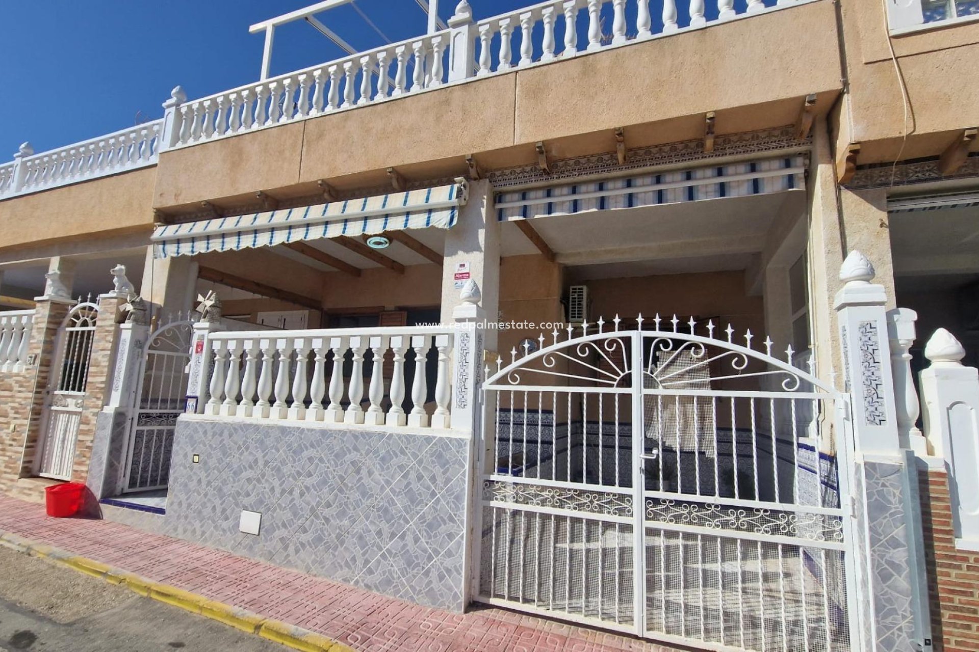 Resale - Town House -
Torrevieja - La Siesta - El Salado - Torreta