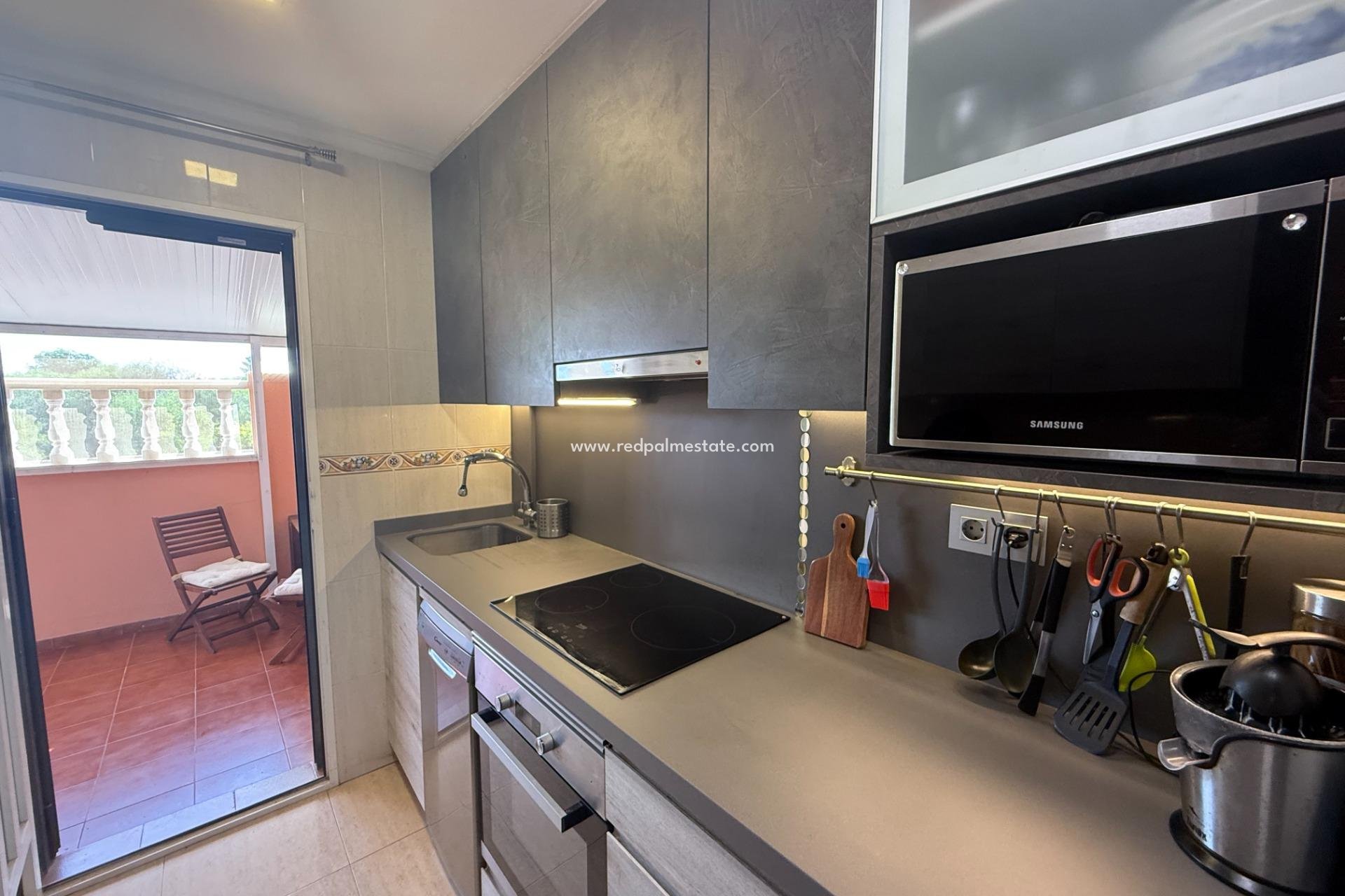 Resale - Town House -
Torrevieja - La Siesta - El Salado -  Torreta