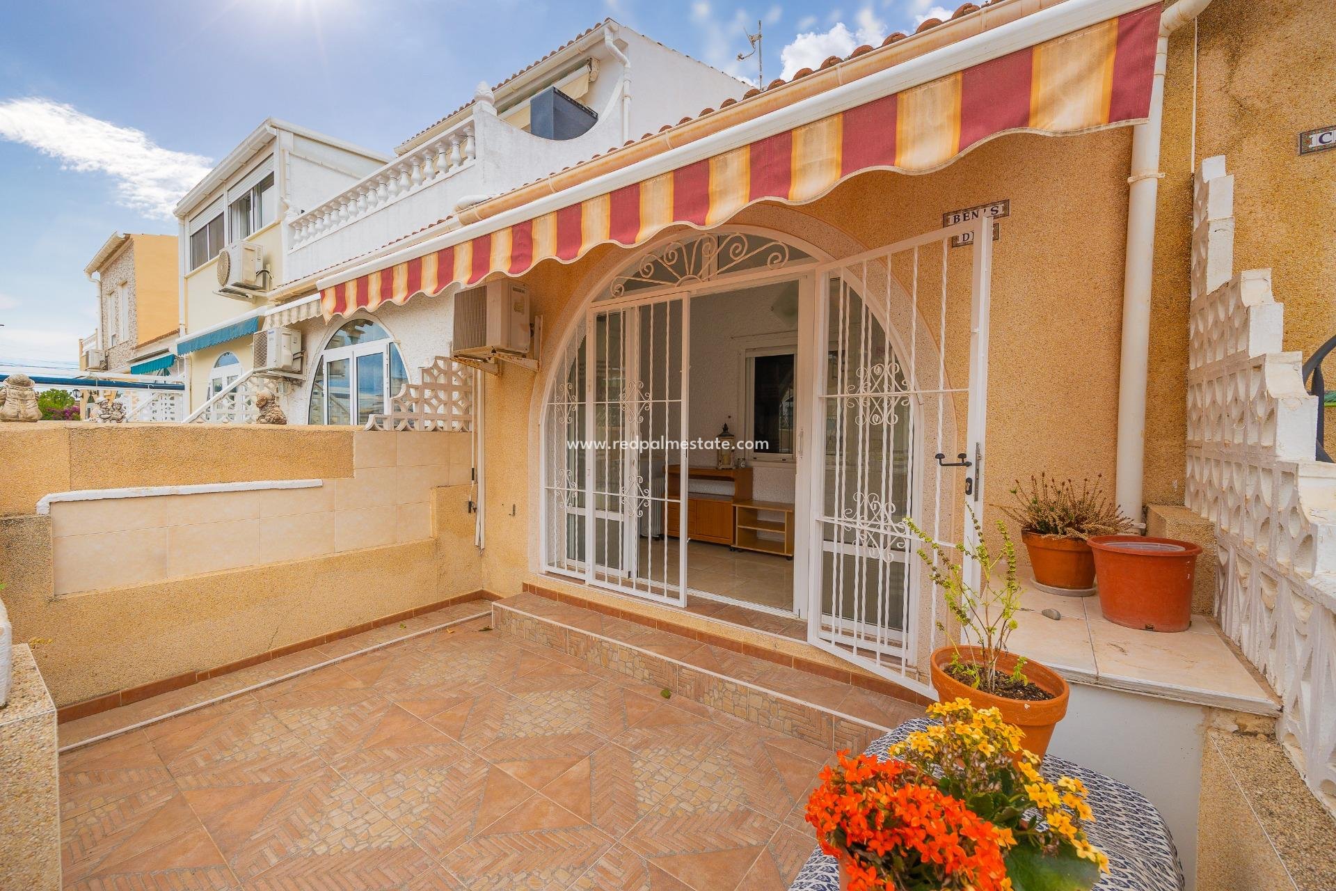 Resale - Town House -
Torrevieja - La Siesta - El Salado -  Torreta