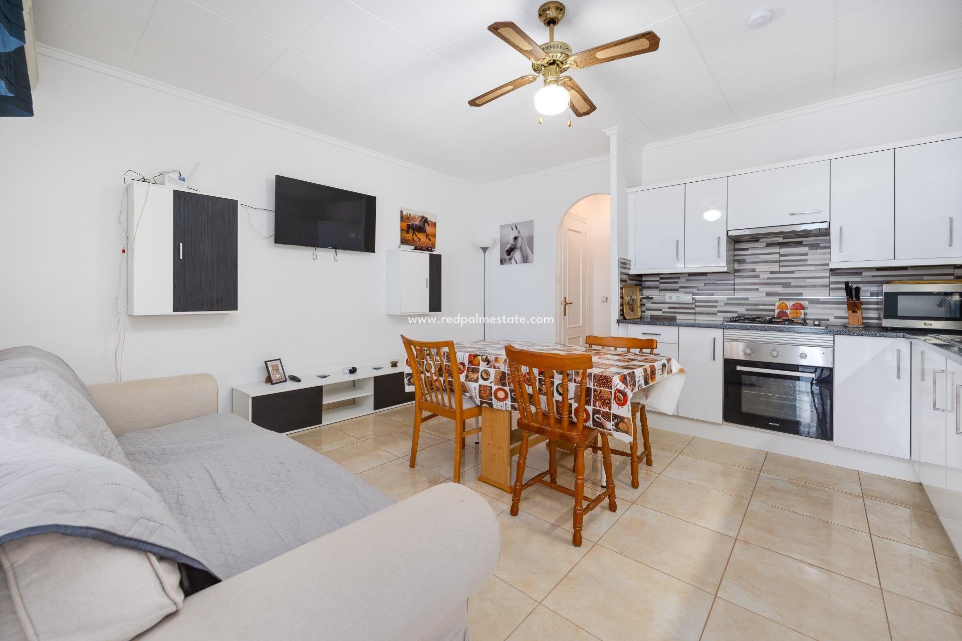 Resale - Town House -
Torrevieja - La Siesta - El Salado -  Torreta