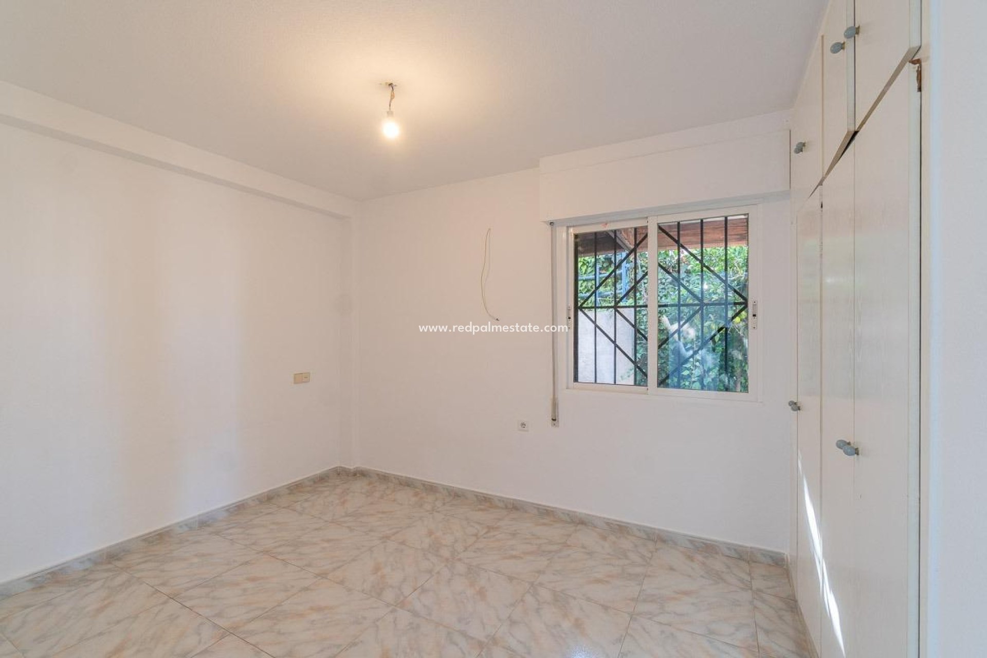 Resale - Town House -
Torrevieja - La Siesta - El Salado -  Torreta