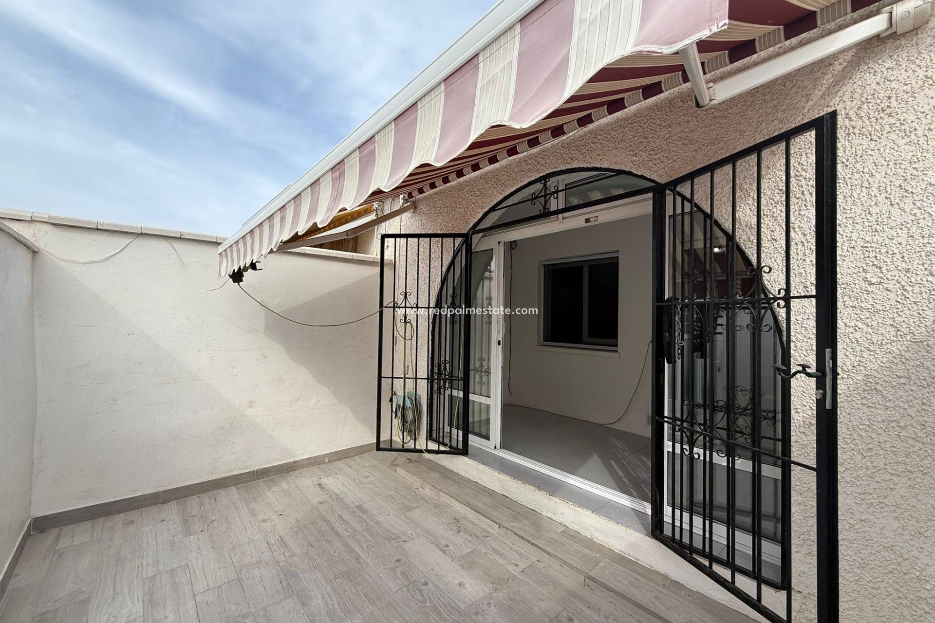 Resale - Town House -
Torrevieja - La Siesta - El Salado - Torreta