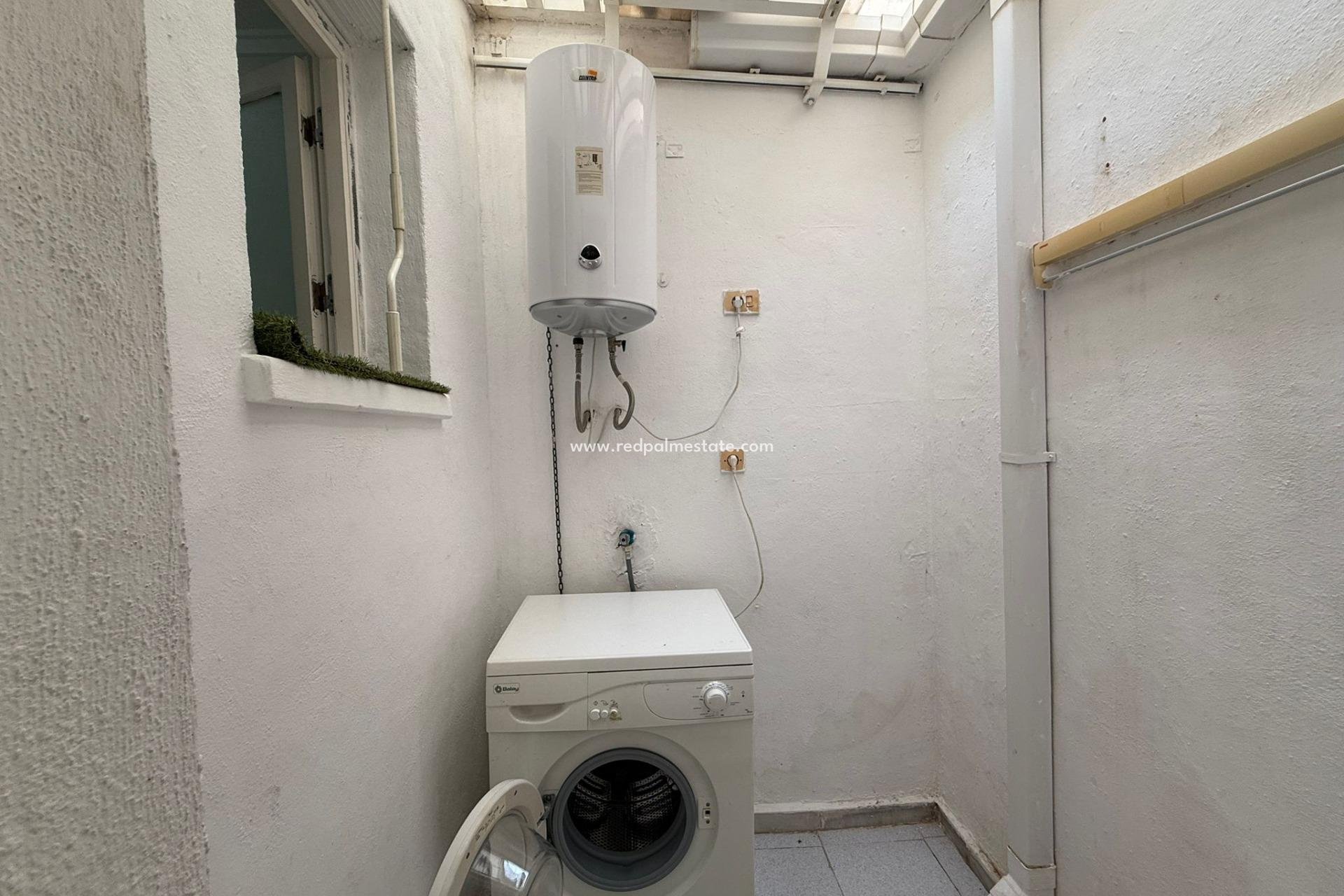 Resale - Town House -
Torrevieja - La Siesta - El Salado - Torreta